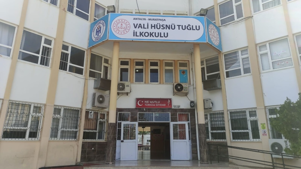 Vali Hüsnü Tuğlu İlkokulu Fotoğrafı